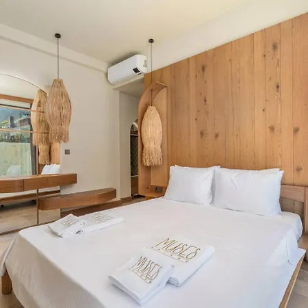 A Lyric Retreat Of Romance, Erato Villa Kas