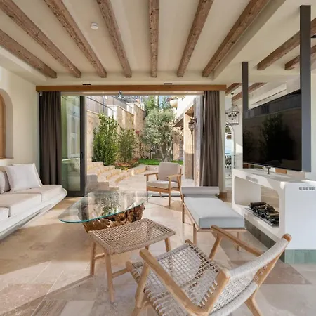 A Lyric Retreat Of Romance, Erato Villa *