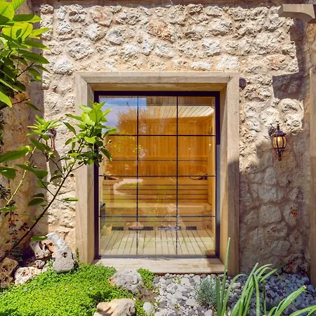 A Lyric Retreat Of Romance, Erato Villa Kas